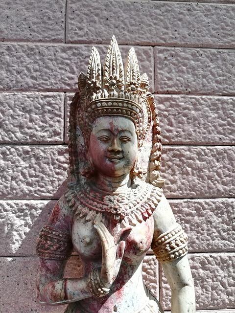 雕像 Nang Apsorn - 上的免费照片