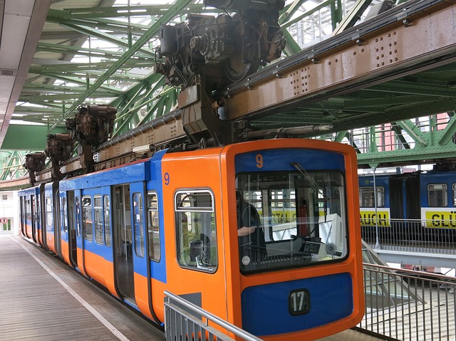Schwebebahn 伍珀塔尔 十七岁 - 上的免费照片