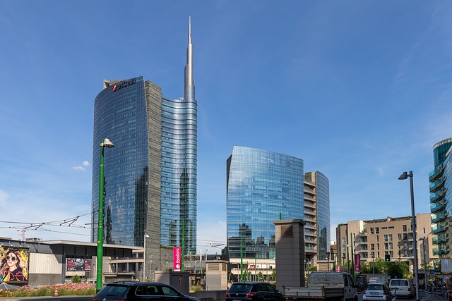 联合信贷银行塔 广场 Gae Aulenti - 上的免费照片