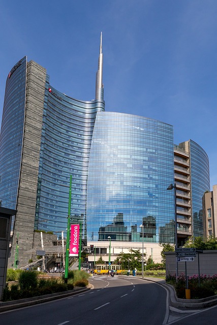 联合信贷银行塔 广场 Gae Aulenti - 上的免费照片