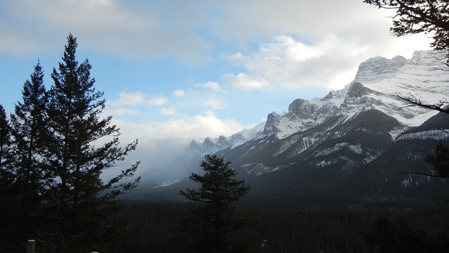 Canmore 艾伯塔省 洛基山脉 - 上的免费照片