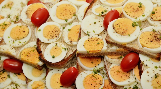 鸡蛋三明治 蛋 面包 - 上的免费照片
