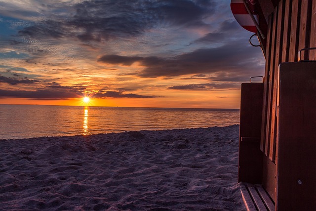 日落 沙滩椅 云 - 上的免费照片