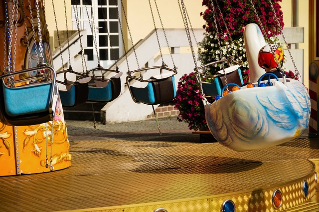 旋转木马 Kettenkarusell 多彩多姿的 - 上的免费照片