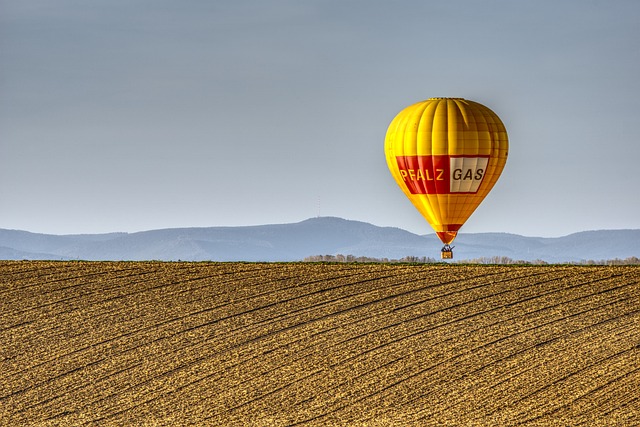 气球 热气球 原野 - 上的免费照片