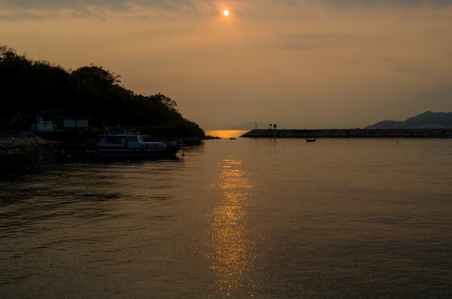 夕阳 水面 - 上的免费照片