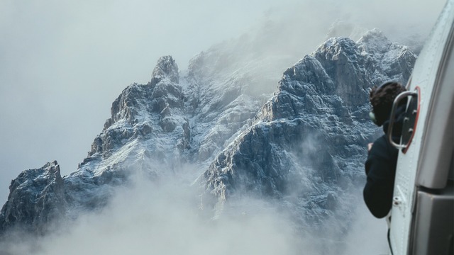 直升机 山 清晨的薄雾 - 上的免费照片