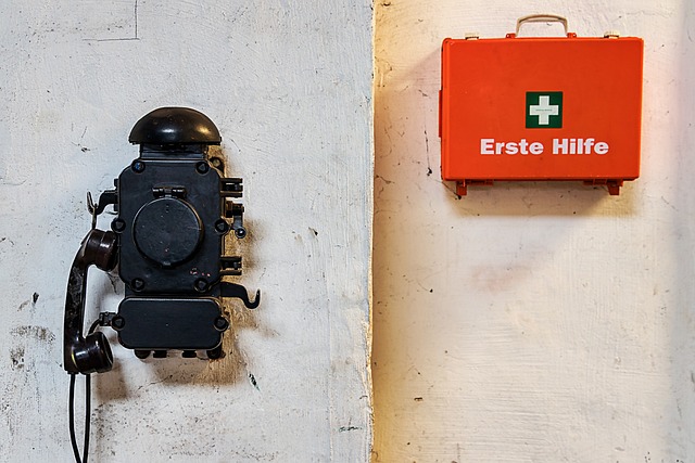 电话 急救 急救箱 - 上的免费照片