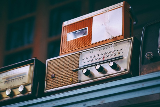 收音机 老的 优质的 - 上的免费照片