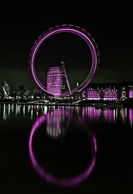 伦敦街道 伦敦的夜晚 晚灯 - 上的免费照片
