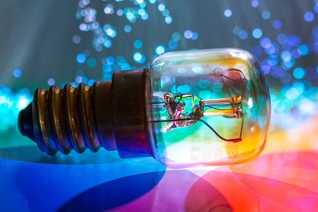 灯泡 灯 光 - 上的免费照片