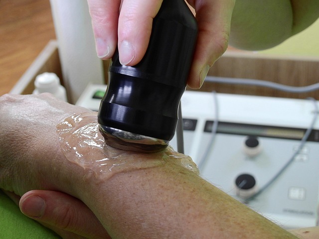 物理疗法 理疗师 治疗 - 上的免费照片