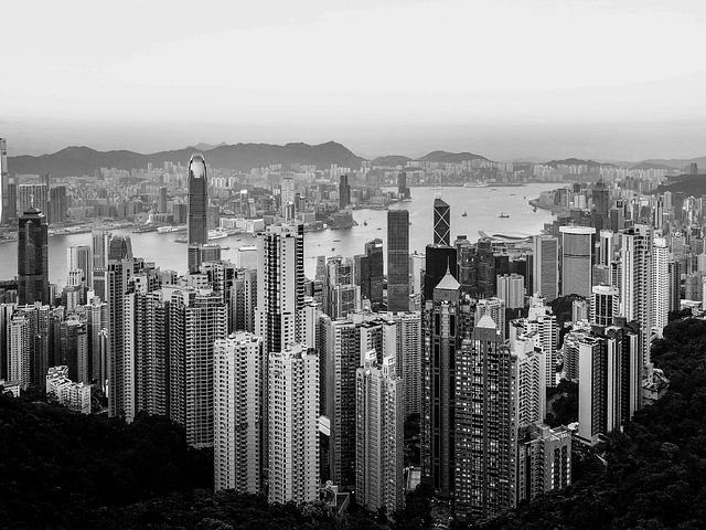 摩天大楼 城市 轮廓对着天空 - 上的免费照片