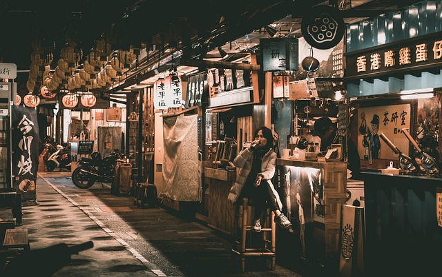 人 街道 酒吧 - 上的免费照片