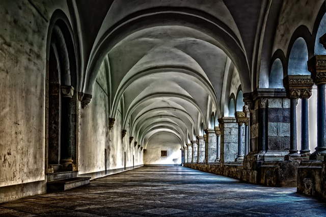 修道院 回廊 走廊 - 上的免费照片