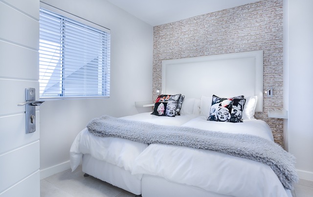 现代化的简约的卧室 卧室 床 - 上的免费照片
