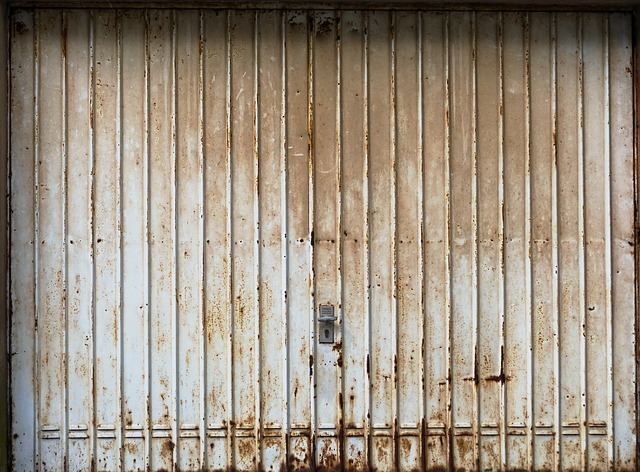 车库门 门 金属门 - 上的免费照片