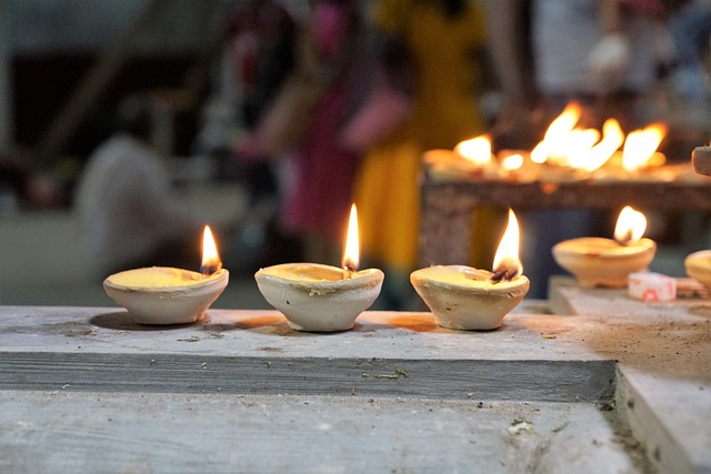 蜡烛 爆发 烛光 - 上的免费照片