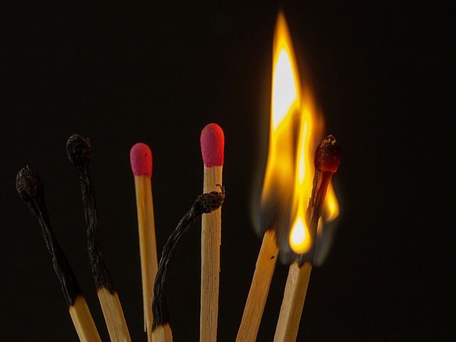 匹配 枝 爆发 - 上的免费照片
