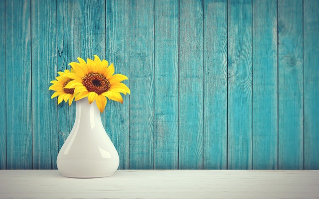 向日葵 花瓶 家居装饰 - 上的免费照片