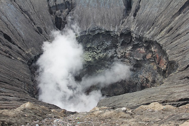 吸烟火山口 火山口 活火山 - 上的免费照片