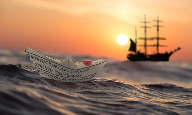 纸船 日落 海 - 上的免费照片