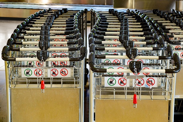 行李车 球童 飞机场 - 上的免费照片