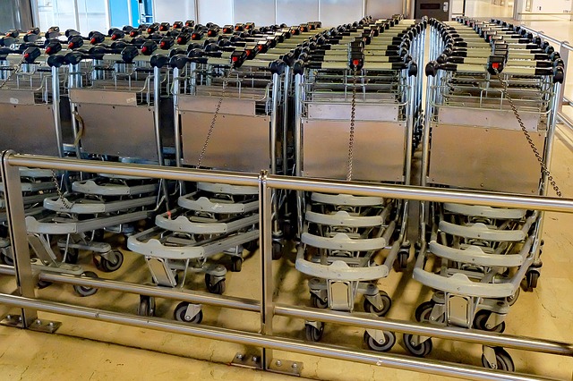 行李车 球童 飞机场 - 上的免费照片