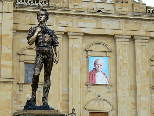Chiquinquirá 大教堂 正方形 - 上的免费照片