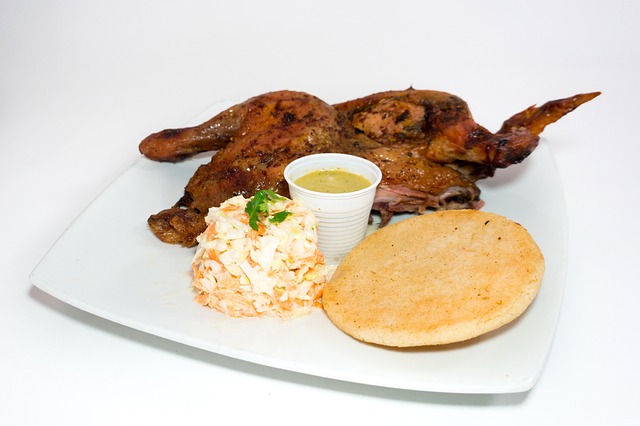 阿雷帕 沙拉 盘子 - 上的免费照片