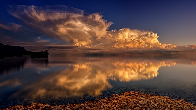 海 反射 云 - 上的免费照片
