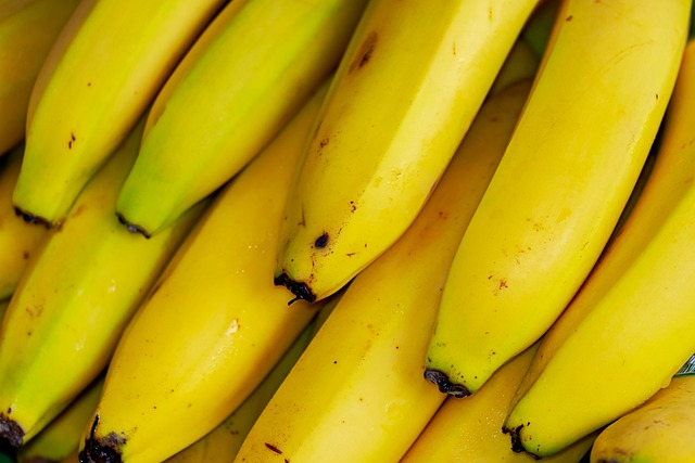 香蕉 热带水果 水果 - 上的免费照片