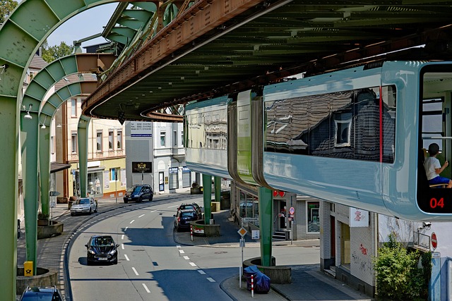 伍珀塔尔 Schwebebahn 高架桥 - 上的免费照片