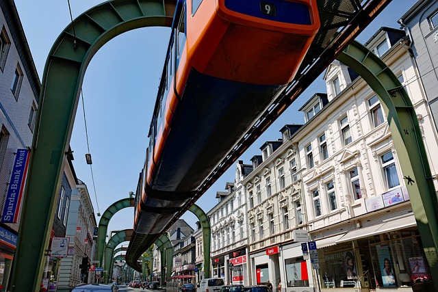 伍珀塔尔 Schwebebahn 高架桥 - 上的免费照片