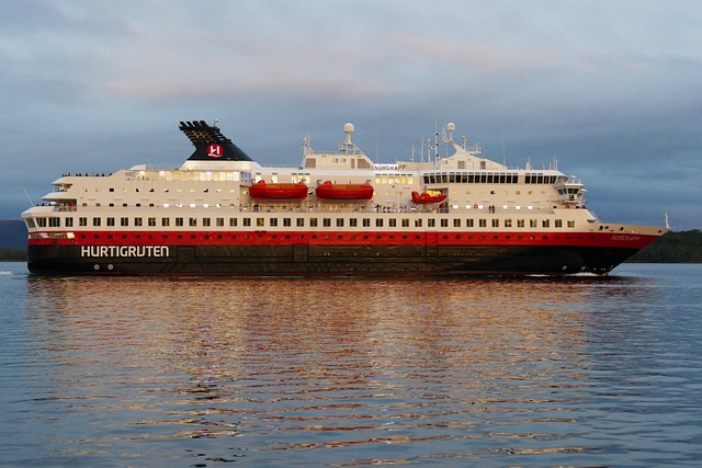 挪威 邮船 Hurtigruten - 上的免费照片