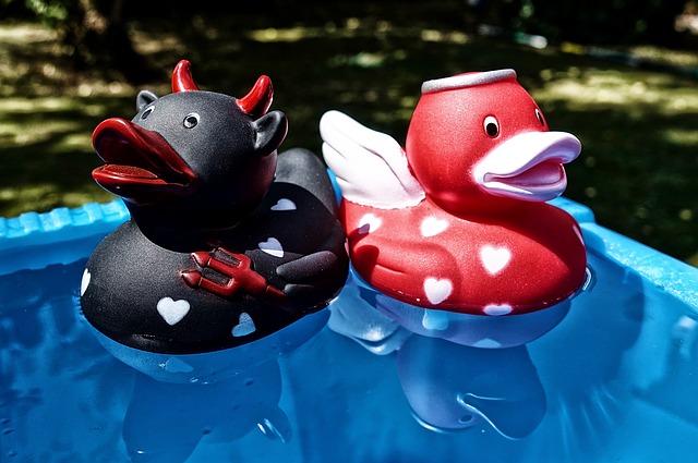 吱吱作响的鸭子 魔鬼 天使 - 上的免费照片