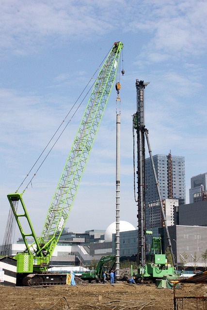 打桩 施工 - 上的免费照片