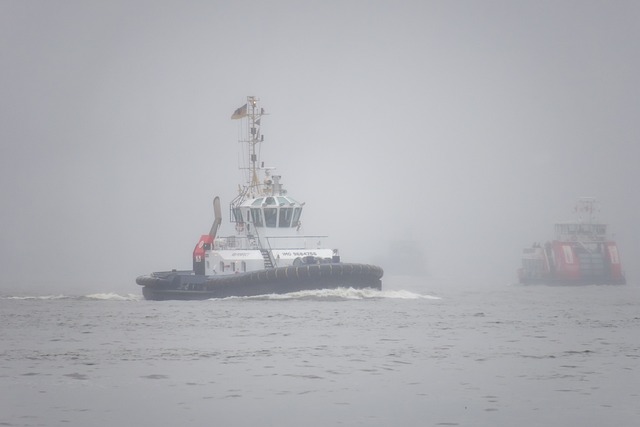 拖拉机 牵引器 港口 - 上的免费照片