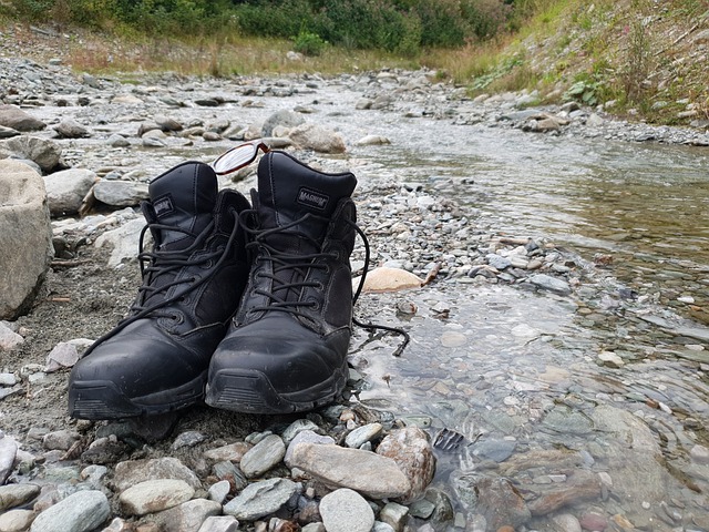 鞋 河 山 - 上的免费照片