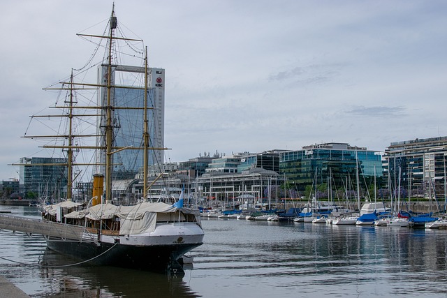 Puerto Madero 布宜诺斯艾利斯 船 - 上的免费照片