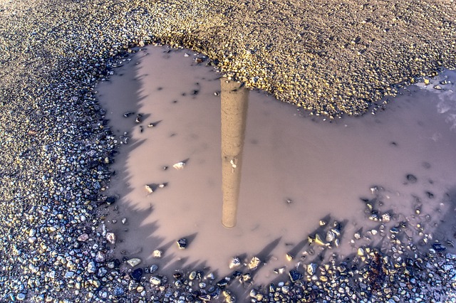 水坑 反射 水 - 上的免费照片