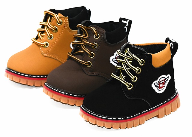 婴儿鞋 儿童鞋 棕色的 - 上的免费照片