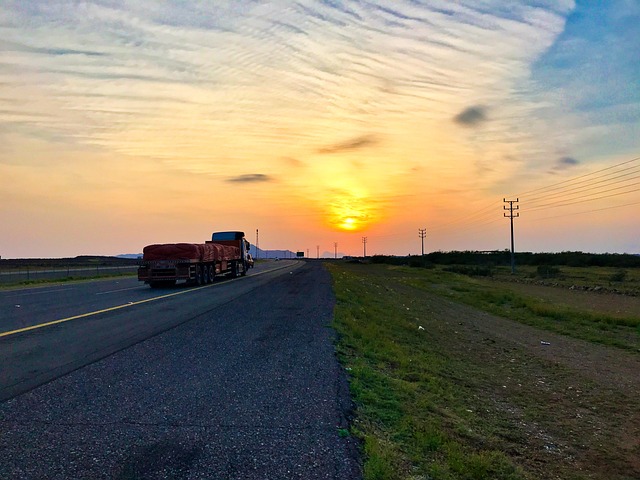分界线 货运 高速公路 - 上的免费照片