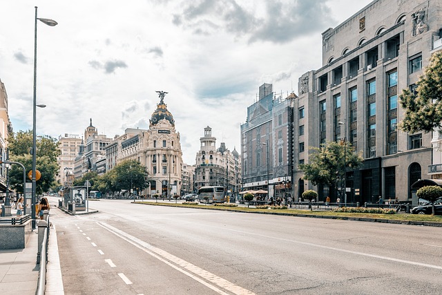马德里 城市 路 - 上的免费照片