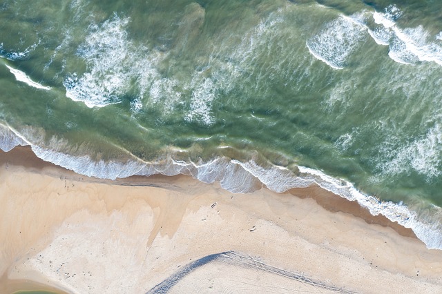 海滩 空气 海浪 - 上的免费照片