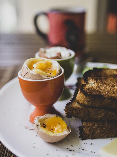 蛋 吐司 早餐 - 上的免费照片
