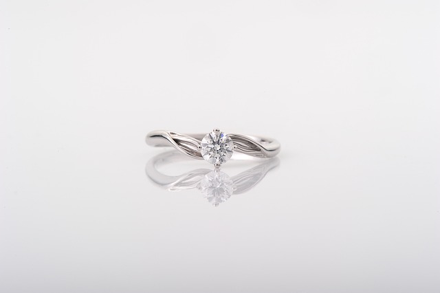 戒指 钻戒 - 上的免费照片