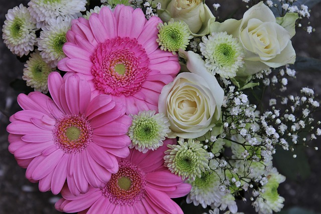 花束 浪漫 玫瑰 - 上的免费照片