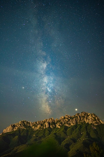 山 岩石 银河 - 上的免费照片