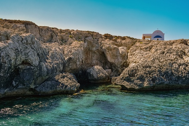 岩石海岸 悬崖 Cape Greco - 上的免费照片